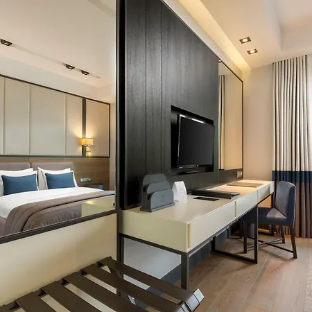 Szálloda The Fortyfive Business & 4*