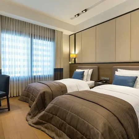 The Fortyfive Business & 4*