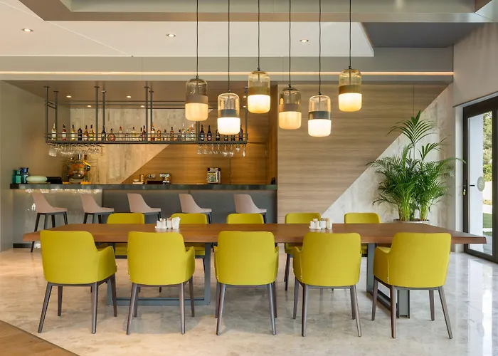The Fortyfive Business & 4*