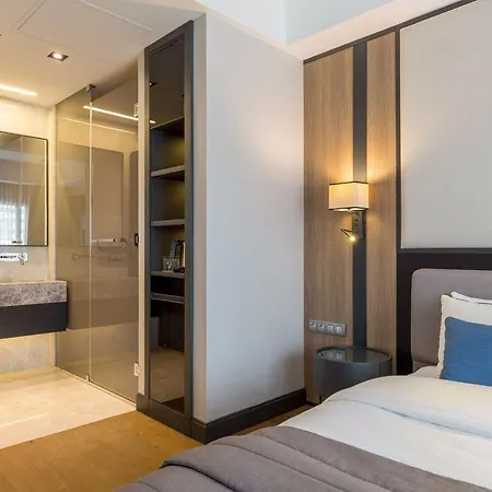 Hotel The Fortyfive Business & 4*