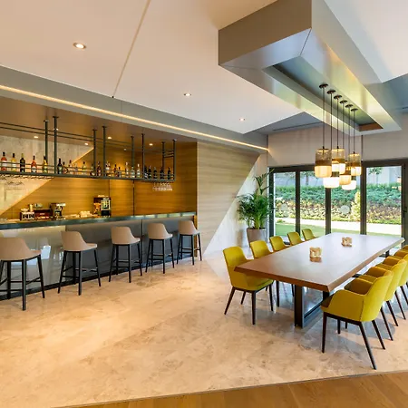 Hotel The Fortyfive Business & 4*