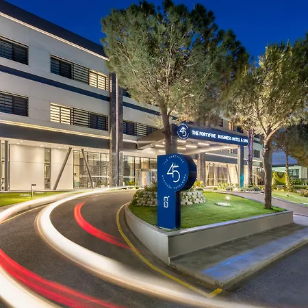Hotel The Fortyfive Business & 4*