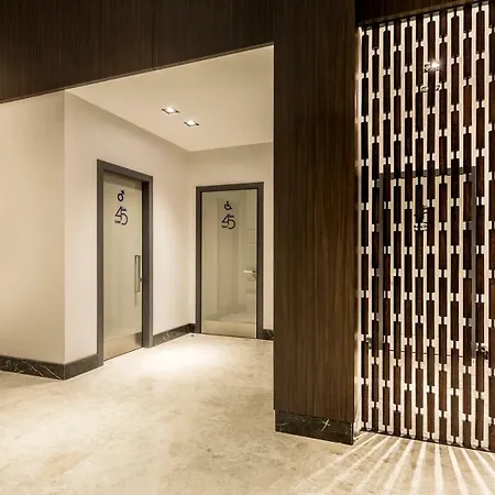 The Fortyfive Business & فندق مانيسا