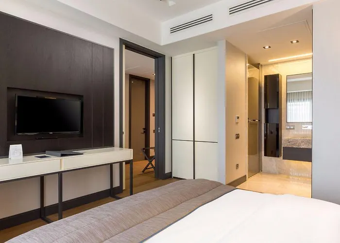 Szálloda The Fortyfive Business & Manisa