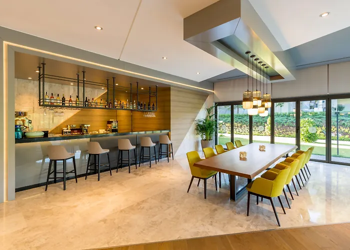 Szálloda The Fortyfive Business & 4*