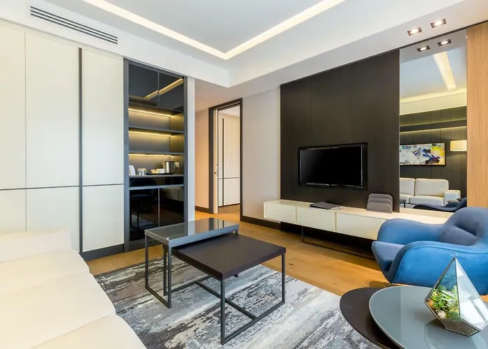 Szálloda The Fortyfive Business & 4*