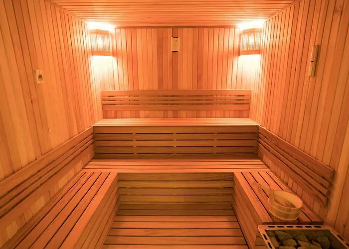 Hotel The Fortyfive Business & 4*