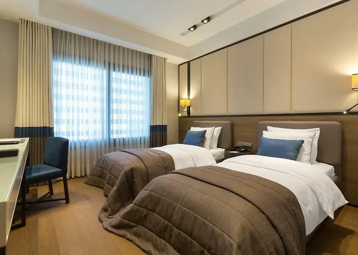 The Fortyfive Business & 4*